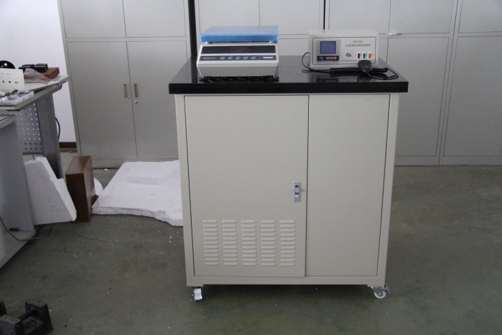 Compacted-Bituminous-Mixtures-Density-Tester-Picture