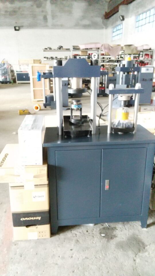 Computerized-Compress-and-Flexure-Testing-Machine-Low-Price
