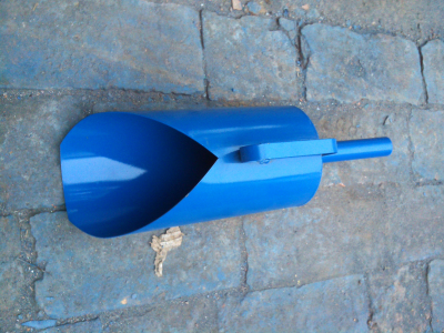 Metal-scoop-Picture